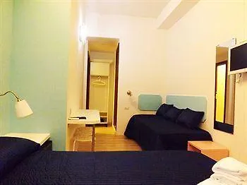 Hotell To Rom