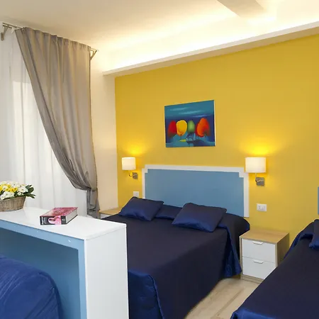 Hotell To
